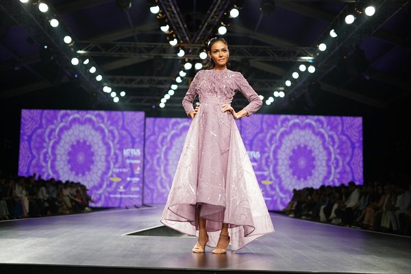 Procurez-vous la peluche stitch géante de vos rêves !