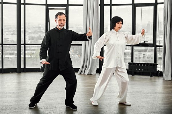 Comment le Tai Chi peut-il contribuer à l'équilibre émotionnel et physique ?
