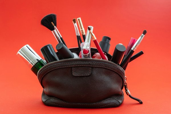 Trousse de maquillage : les indispensables à avoir